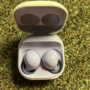 Samsung Galaxy buds2 wireless headphone buds New NWOT purple R177